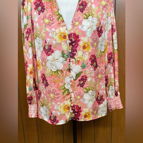 ALICE + OLIVIA Faux Pearl Floral Blouse size M - Picture 6 of 15